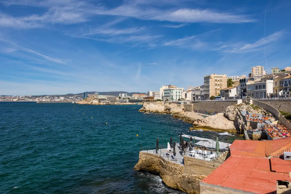 la-voie-est-libre-a-marseille-la-corniche-pietonnisee